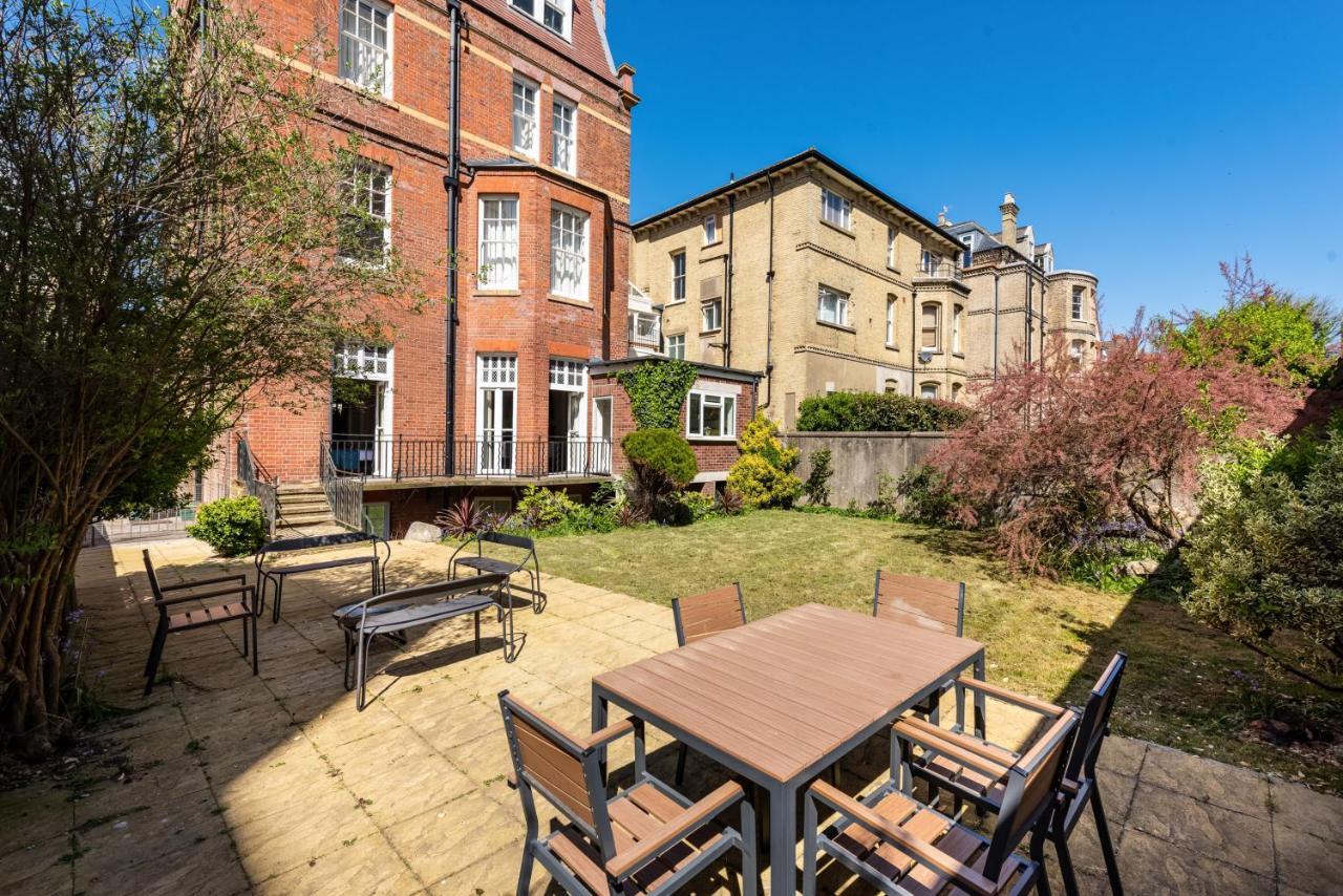 3 Bedroom Garden Apartment Opposite The Beach Hove Esterno foto