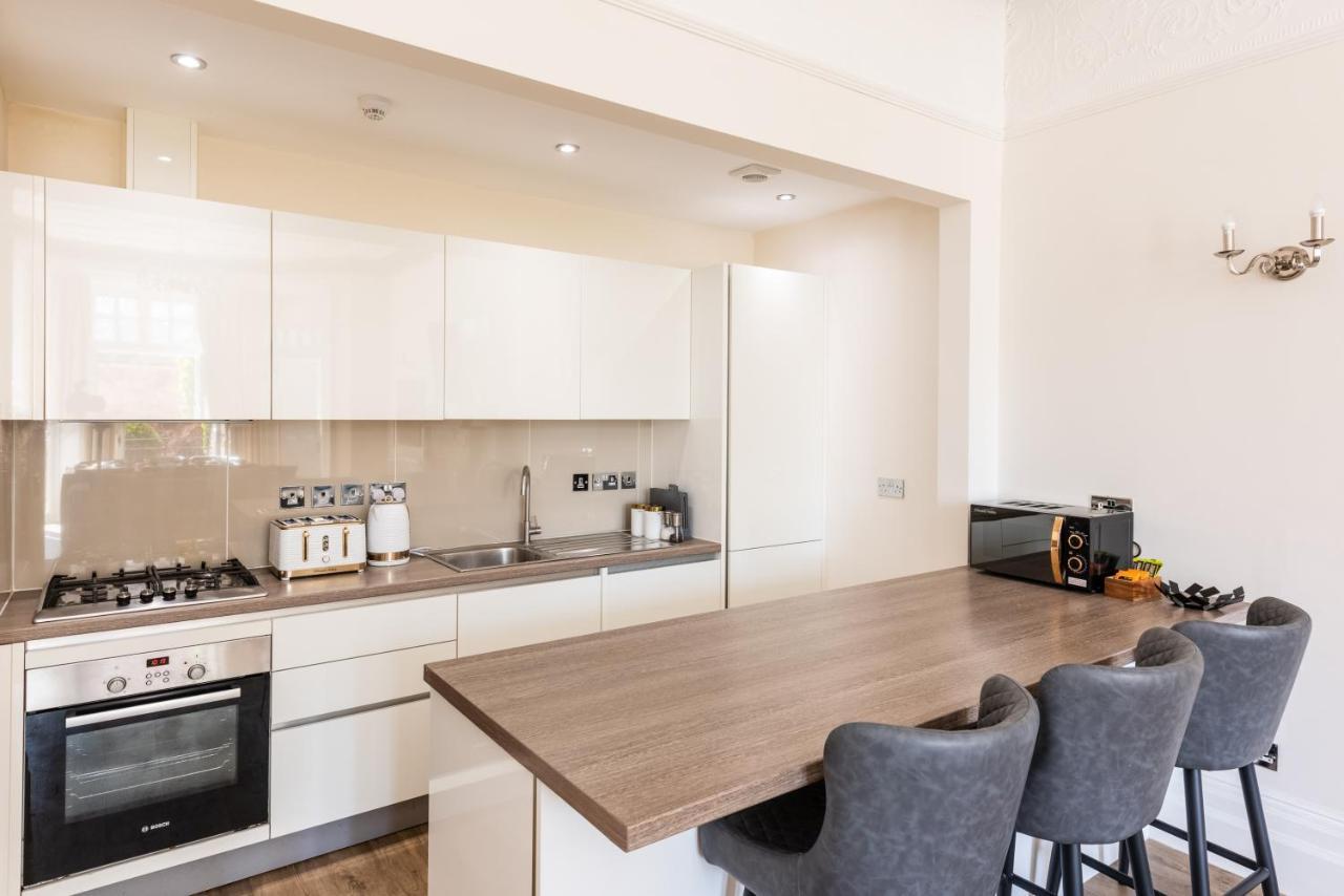 3 Bedroom Garden Apartment Opposite The Beach Hove Esterno foto
