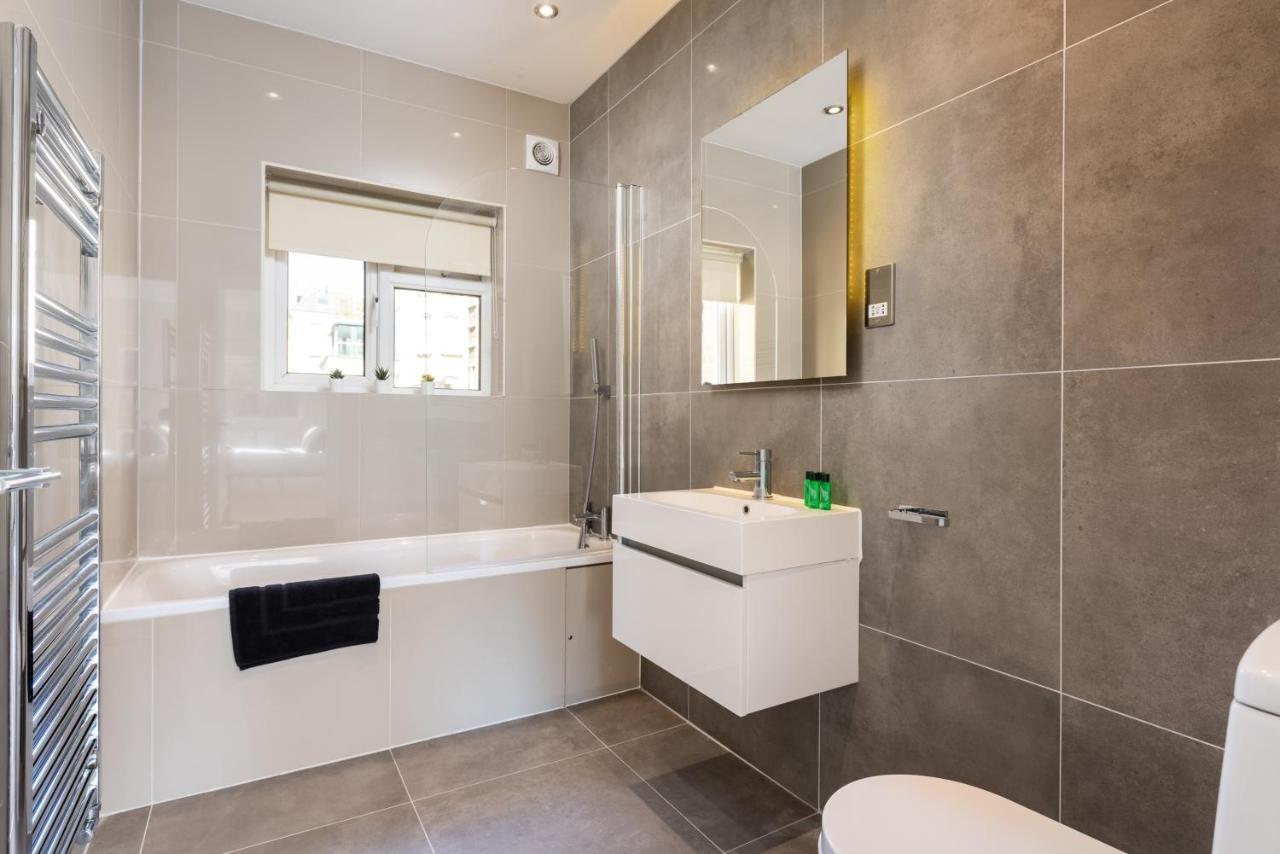 3 Bedroom Garden Apartment Opposite The Beach Hove Esterno foto