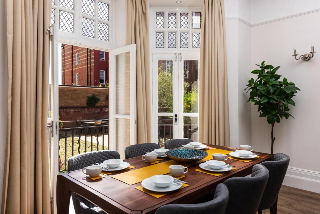 3 Bedroom Garden Apartment Opposite The Beach Hove Esterno foto
